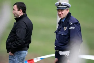 Napadač ga je tukao polugom po glavi i vukao kroz samostanske odaje