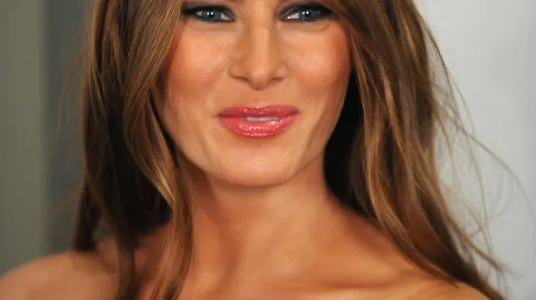 Odrasla u komunizmu, slika se gola i govori pet jezika