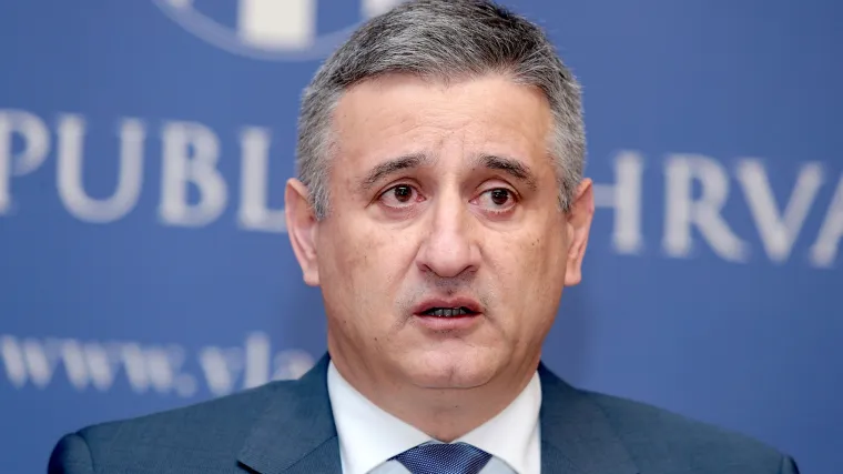 Reforma &scaron;kolstva ide dalje, Karamarko dodao kako vjeruje da će dužnosnicima smanjiti plaće