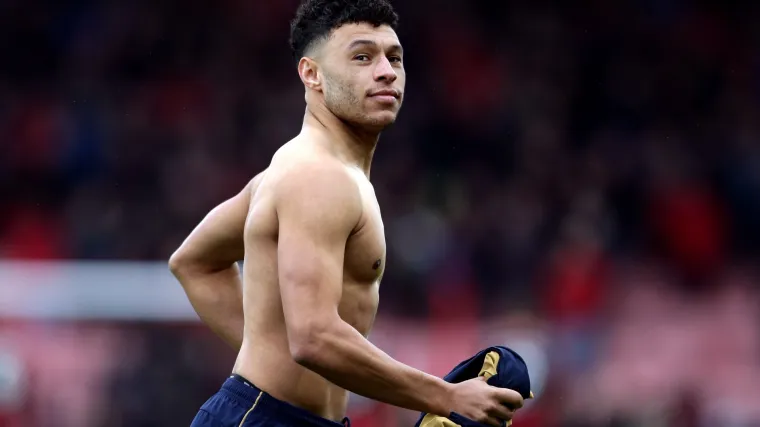 Oxlade-Chamberlain pauzira dva mjeseca zbog ozljede koljena