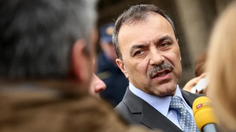 'Pozivam sve da izađu iz zone konflikta'