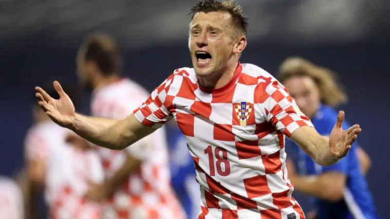 Olić se pismom oprostio od reprezentacije: 'Bit ću najveći navijač Hrvatske na Euru u Francuskoj!'