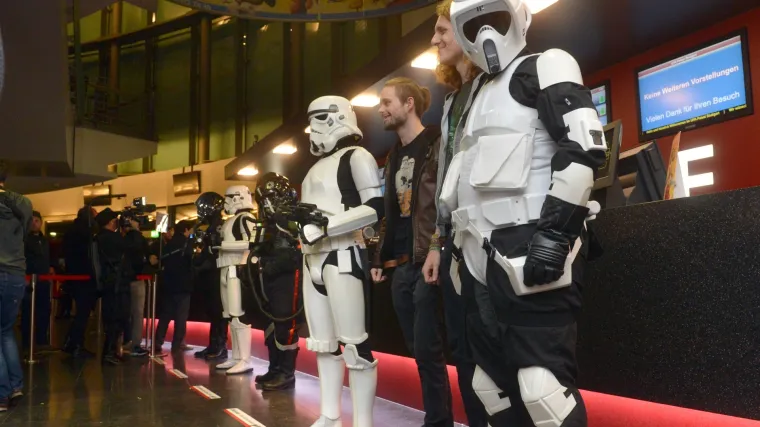 Dubrovački Stradun sinoć je zjapio prazan: konačno počelo snimanje novog Star Warsa!