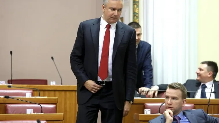 'Nismo preuzeli vlast jer zemljom jo&scaron; uvijek upravljaju kadrovi SDP-a i HNS-a'