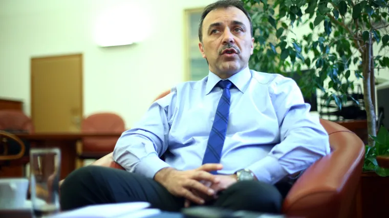 'Prvom prilikom ću pitati Karamarka &scaron;to je mislio kad je poručivao da treba provesti smjene'