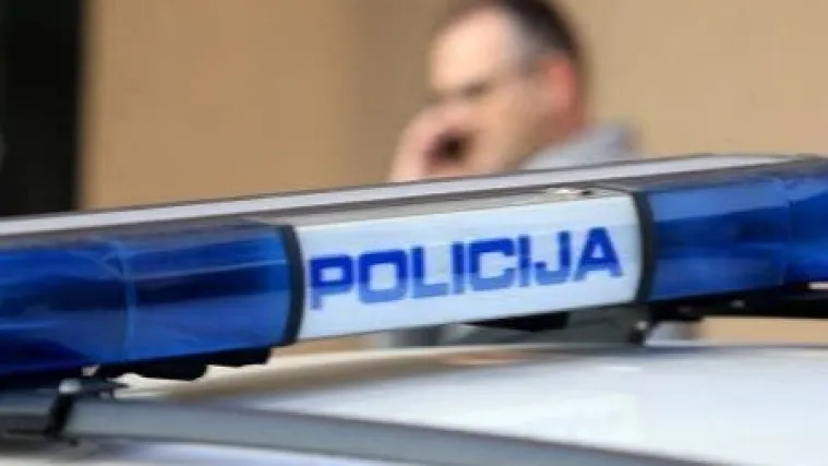 Razbojnici pokušali raznijeti bankomat dinamitom: policija blokirala cestu prema Zaprešiću