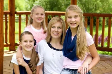 Patkica (13), Bubica (10) i Pčelica (8), svoje su lokne dale oboljelima od raka