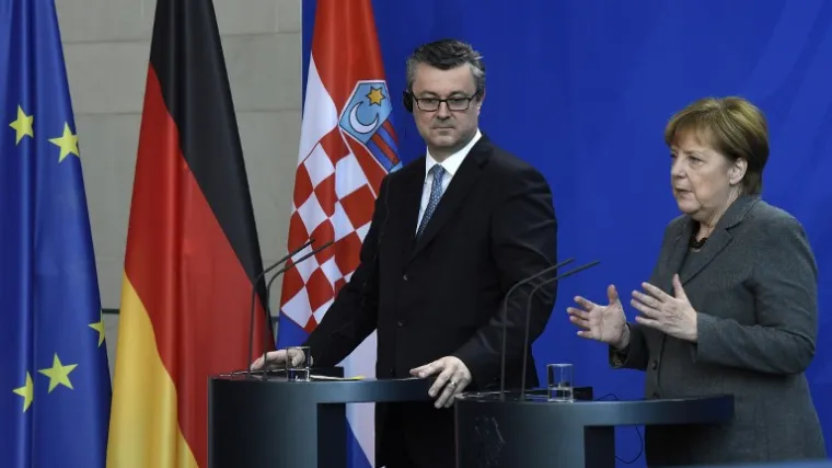 'Da, Europska unija će danas odlučiti o zatvaranju balkanske rute'