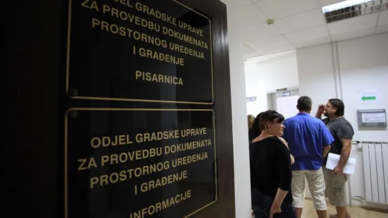 'Nad nama se provodi administrativno nasilje'