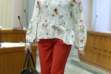 Sabor kao modna pista: je li Mostova zastupnica svojom proljetnom kombinacijom zasjenila kolegice iz HDZ-a?