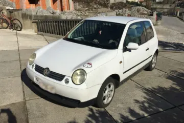 Urnebesni oglas za auto: 'Limarijski je jadan i nikakav, od dodatne opreme ima Hello Kitty naljepnice'