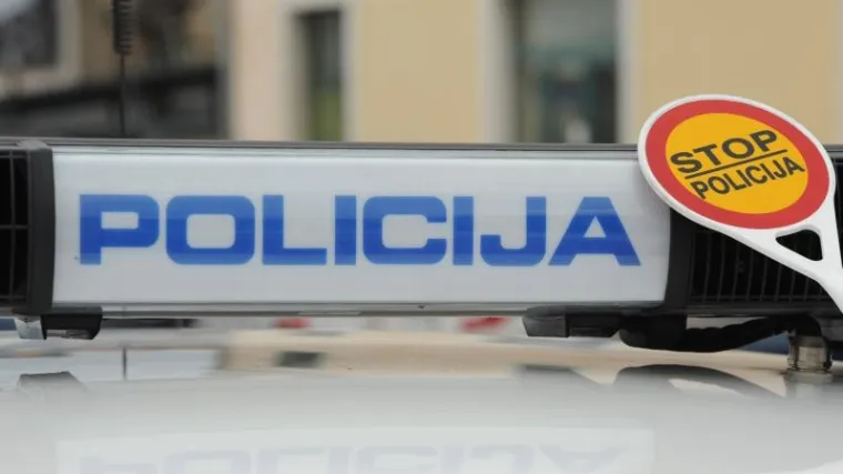 'Premijer ne pije, treba ga zaustaviti kad se u autu ne priveže'