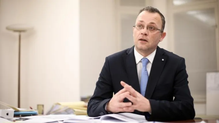 Hasanbegović otplaćuje 10 kredita i ima nekretnine vrijedne 2,2 milijuna kuna