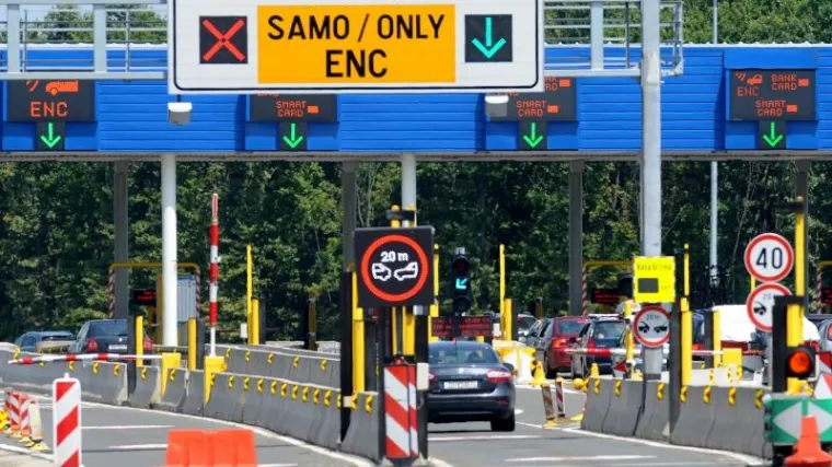 Situacija u nekim državnim firmama je očajna, no svejedno će isplatiti uskrsnice