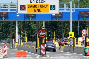 Situacija u nekim državnim firmama je očajna, no svejedno će isplatiti uskrsnice