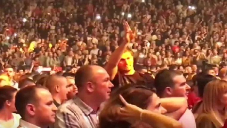 Pogledajte kako srpski ko&scaron;arka&scaron; tjera Severinu s koncerta u Beogradu