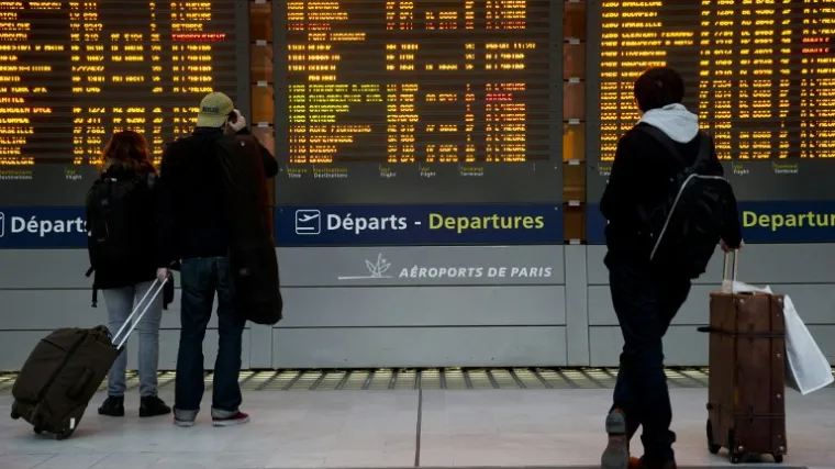 Malena izvirila iz torbe jer je morala na zahod