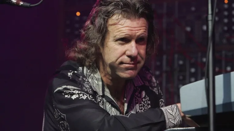 Preminuo klavijaturist Keith Emerson