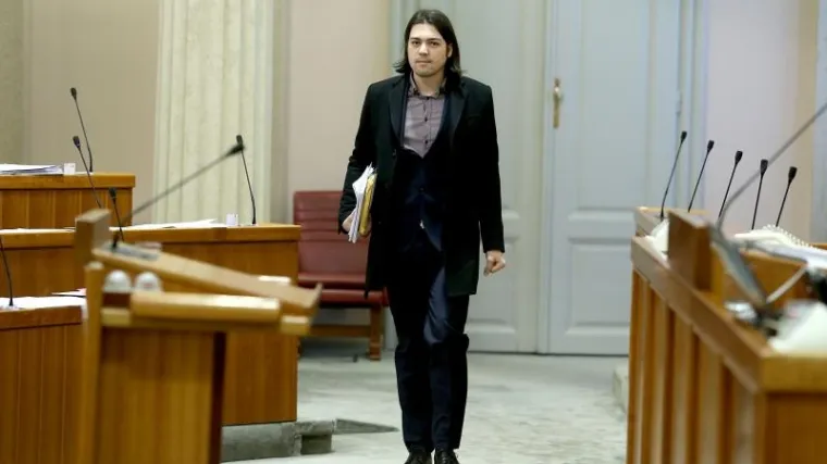 'Sramota &scaron;to oporba bježi iz Sabora nakon &scaron;to je 4 godine podržavala ovakav rad HNB-a'