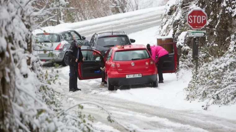Na Učki nanosi snijega i do 150 cm!
