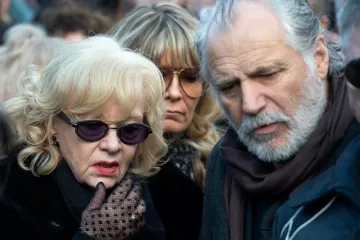 Tisuće ljudi ispratile velikog Dragana Nikolića na posljednji počinak