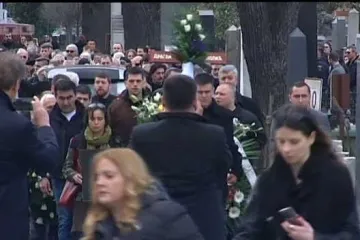 Suze za Prleta: tisuće ljudi ispratile Dragana Nikolića na posljednji počinak