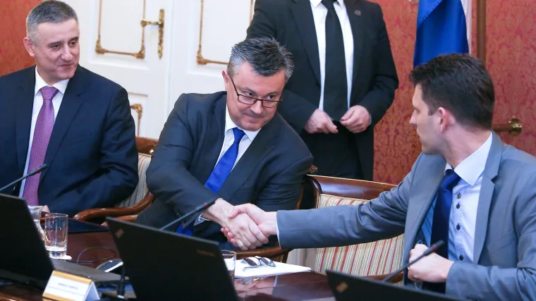 Božo Petrov vodit će pregovore sa sindikatima o rezanju radničkih prava