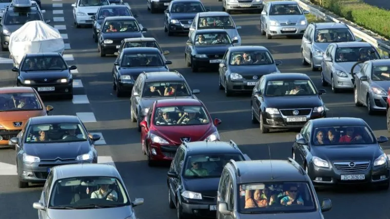 Prosječna premija autoosiguranja pala gotovo 11 posto