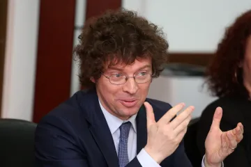 Šustar najavio mogućnost odgađanja eksperimentalnog uvođenja kurikularne reforme