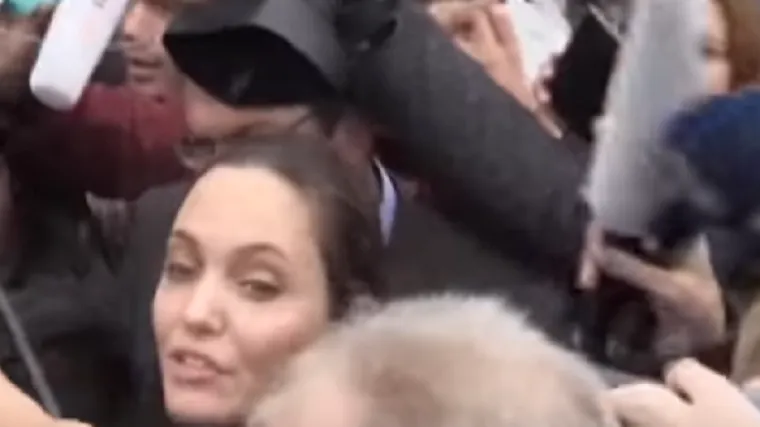 Angelina Jolie vlastitim tijelom štitila djecu od rulje