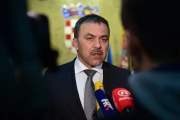 'To je primitivan pokušaj političkog obračuna'