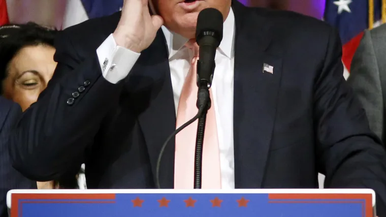 Prosvjedi protiv Trumpa diljem SAD-a: blokirali autocestu i izvikivali 'Dumb Trump!'