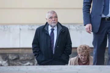 Bivši predsjednik imat će smanjeni budžet: Mesić ostaje bez pola milijuna kuna