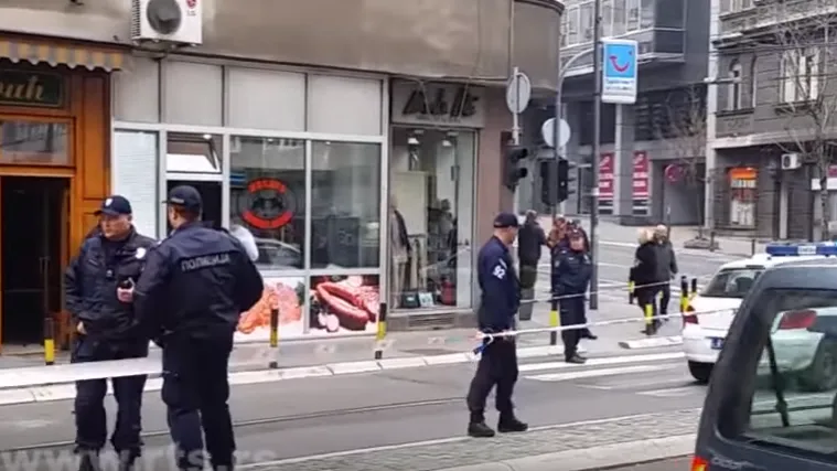 Mu&scaron;karac se raznio bombom u slastičarnici u centru Beograda