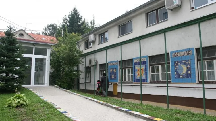 'Već dvije godine upozoravamo na nasilnu sestru, ali nitko ne reagira'