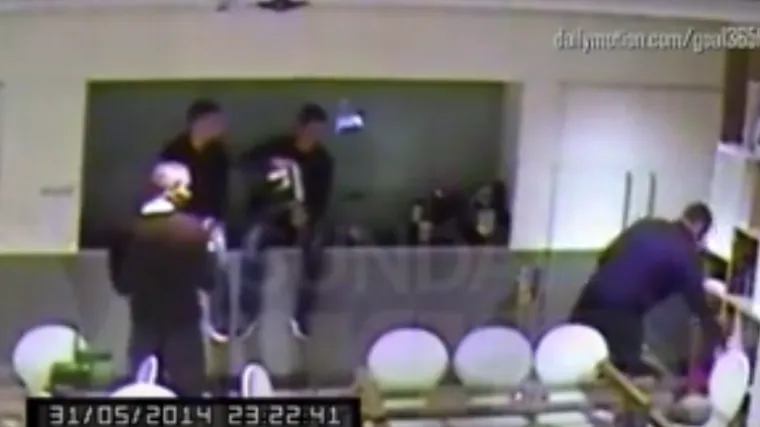 Rooney opet usred skandala: kamera snimila kapetana engleske reprezentacije usred krađe