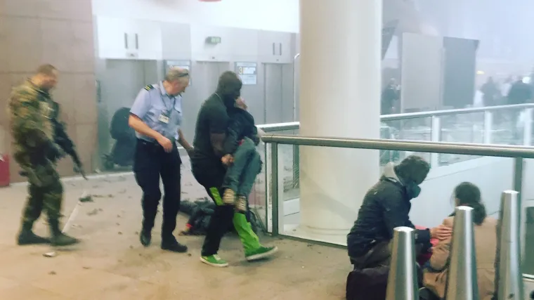 Heroj napada u Bruxellesu: zaposlenik aerodroma spasio sedam ljudi ranjenih u eksploziji