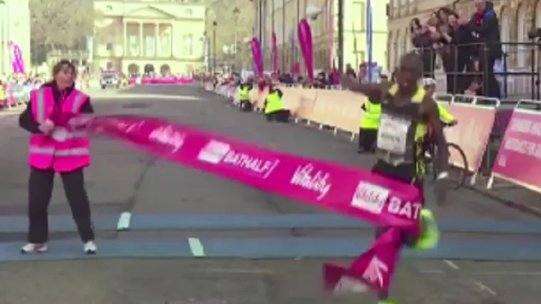 Pogledajte ogromnu sramotu uspje&scaron;nog atletičara