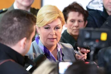 Grabar-Kitarović: 'Premijer mi je rekao kako ima kandidata za predsjednika SOA-e'