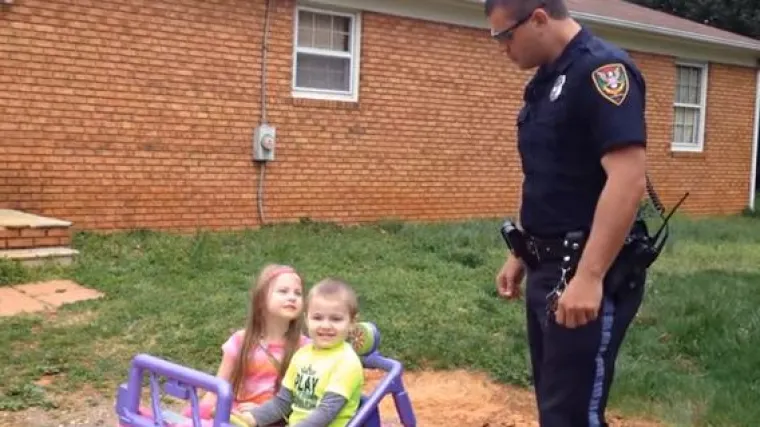 Vraćao se iz smjene, ali jo&scaron; je jedan autić morao zaustaviti