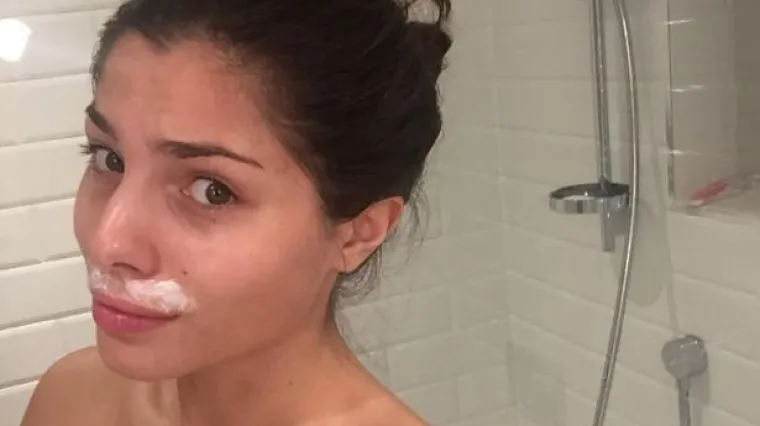 Manekenka izgubila tisuće pratitelja zbog 'stvarnih' fotografija, no i dalje ih objavljuje