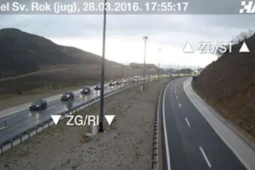 Kilometarska kolona na ulazu u Sveti Rok zbog radova, a radnika nema