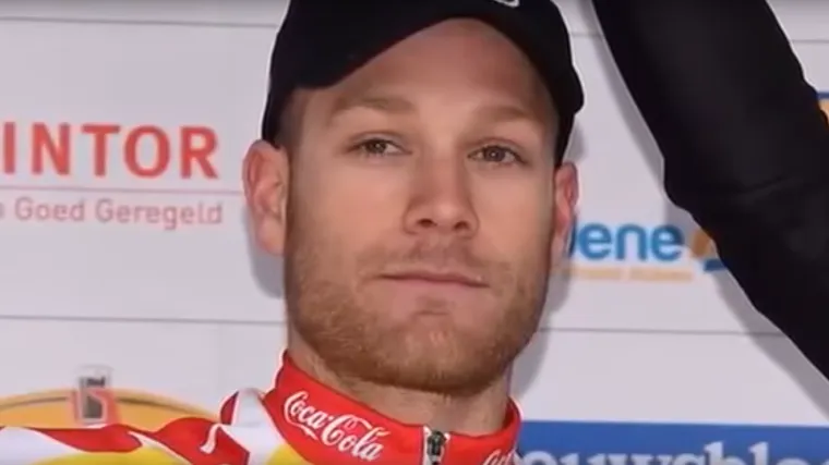 Pao s bicikla i pregazio ga motociklist u pratnji