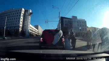 Mladenka i punica obrušile se na mladoženju samo nekoliko minuta nakon vjenčanja