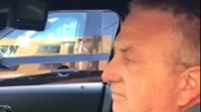 Policijski narednik otišao u mirovinu nakon 28 godina, pogledajte dirljiv rastanak s kolegama