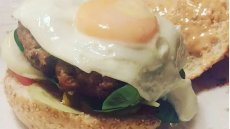 Za ovakav sendvič, odričemo se kebaba, burgera, pa čak i ćevapa