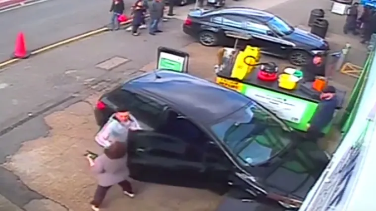 Nadzorne kamere snimile trenutak brutalnog napada