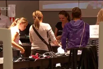 Otkrijte kako vam laže tekstilna industrija kako biste više trošili