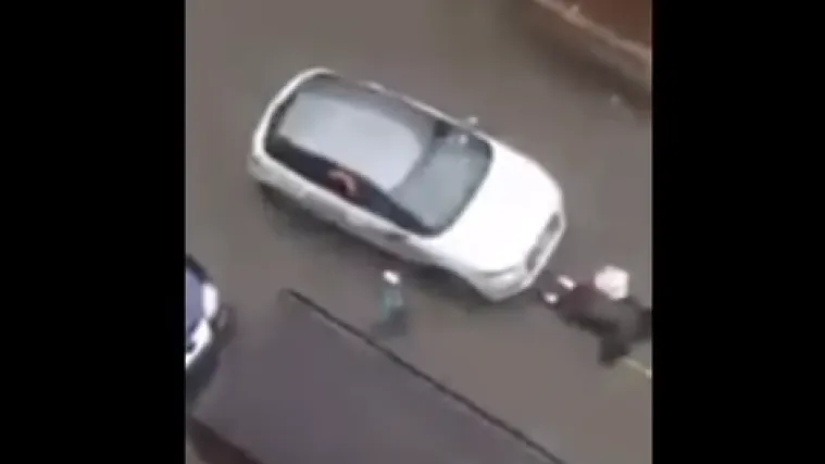 Mu&scaron;karac tijekom desničarskog prosvjeda u Bruxellesu brutalno pregazio muslimanku