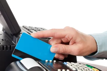 Svijetom se može putovati potpuno besplatno, samo promijenite prezime!